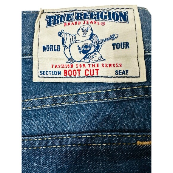 True Religion Men's Blue Jeans, Size 38 With Detailed Pockets In The Back - Picture 9 of 10